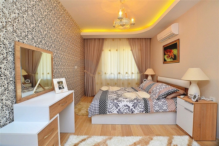 شقة مفروشة بإطلالة بحرية وجبلية في منطقة محمودلار – ألانيا