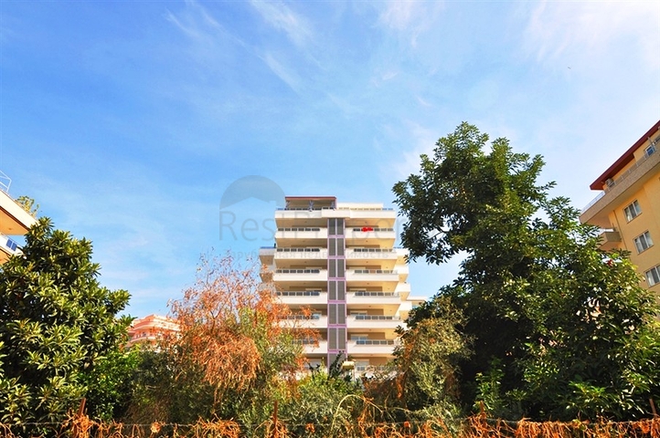 شقة مفروشة بإطلالة بحرية وجبلية في منطقة محمودلار – ألانيا