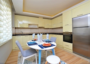 شقة مفروشة بإطلالة بحرية وجبلية في منطقة محمودلار – ألانيا