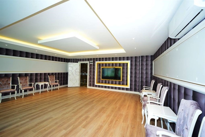 شقة مفروشة بإطلالة بحرية ساحرة في منطقة محمود لار – ألانيا