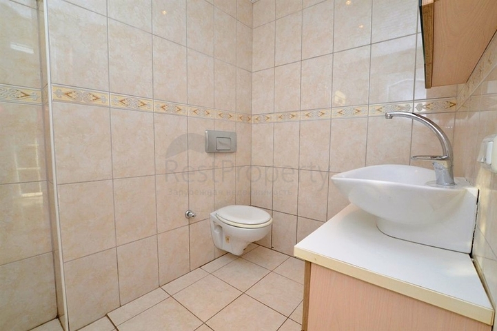 شقة واسعة بإطلالة جبلية مميزة في منطقة محمودلار – ألانيا