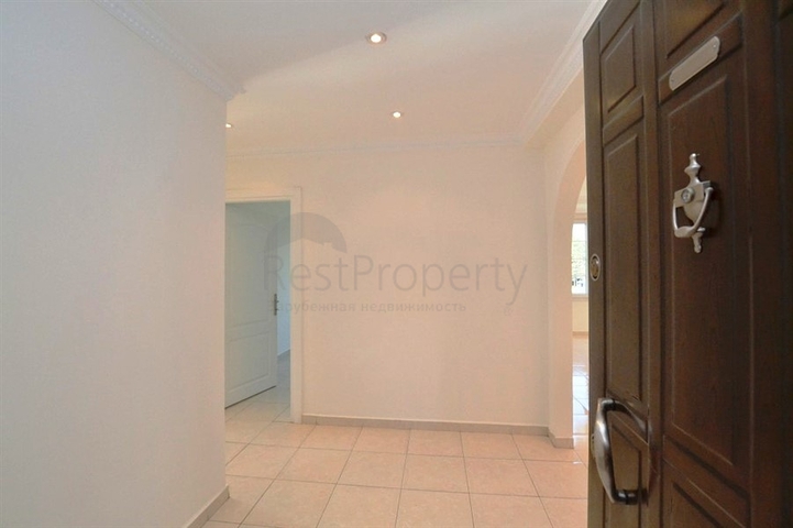 شقة واسعة بإطلالة جبلية مميزة في منطقة محمودلار – ألانيا