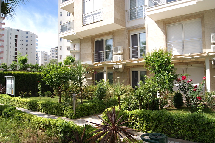 استديو مفروش في حي ليمان من منطقة كونيالتي – أنطاليا