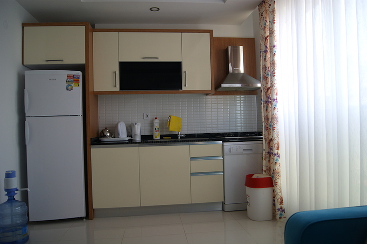 شقة مفروشة بطابقين في حي ليمان من منطقة كونيالتي – أنطاليا