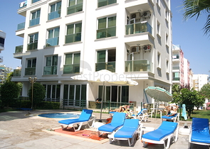 شقة مفروشة بطابقين في حي ليمان من منطقة كونيالتي – أنطاليا