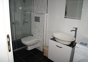 شقة مفروشة بطابقين في حي ليمان من منطقة كونيالتي – أنطاليا