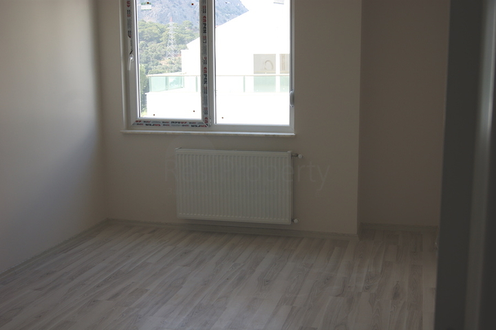 شقق من المالك 2 + 1 و 4 + 1 في مجمع كامل التشطيب في أنطاليا