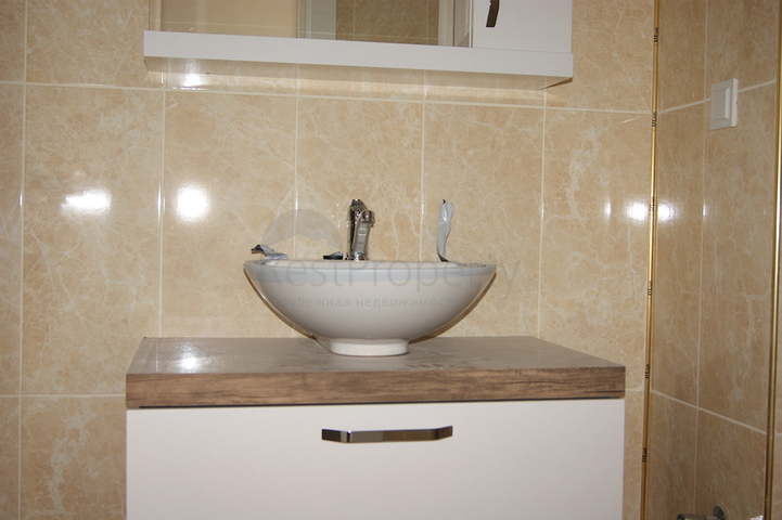 شقق من المالك 2 + 1 و 4 + 1 في مجمع كامل التشطيب في أنطاليا