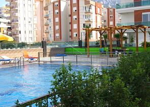 شقق من المالك 2 + 1 و 4 + 1 في مجمع كامل التشطيب في أنطاليا