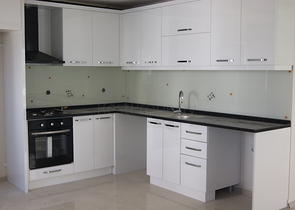 شقق من المالك 2 + 1 و 4 + 1 في مجمع كامل التشطيب في أنطاليا