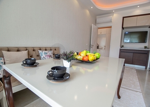 شقق فاخرة ضمن مجمع حديث قيد الإنشاء في منطقة محمودلار – ألانيا