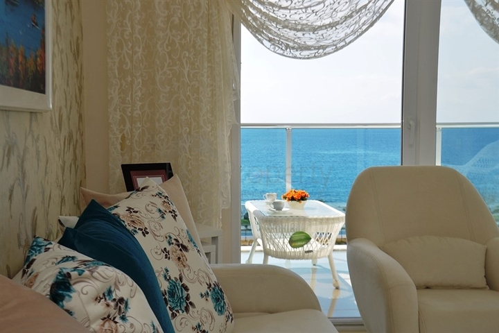 دوبلكس بنتهاوس ضمن مجمع فاخر في منطقة كاستل – ألانيا