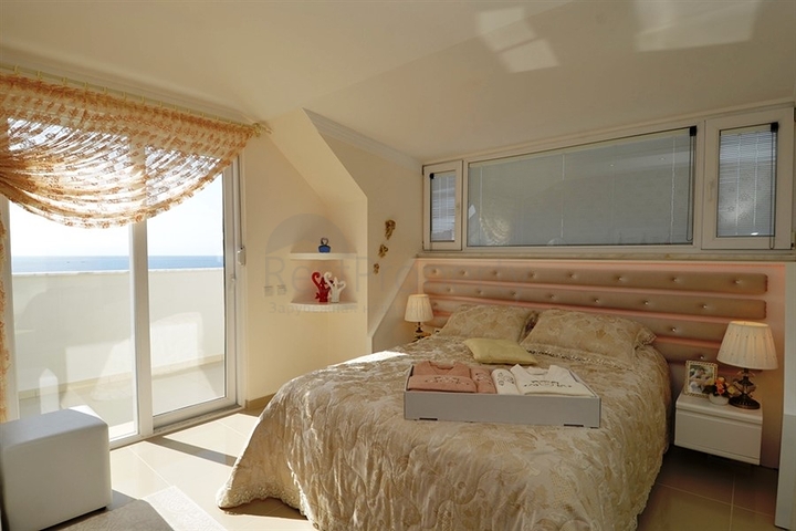 دوبلكس بنتهاوس ضمن مجمع فاخر في منطقة كاستل – ألانيا