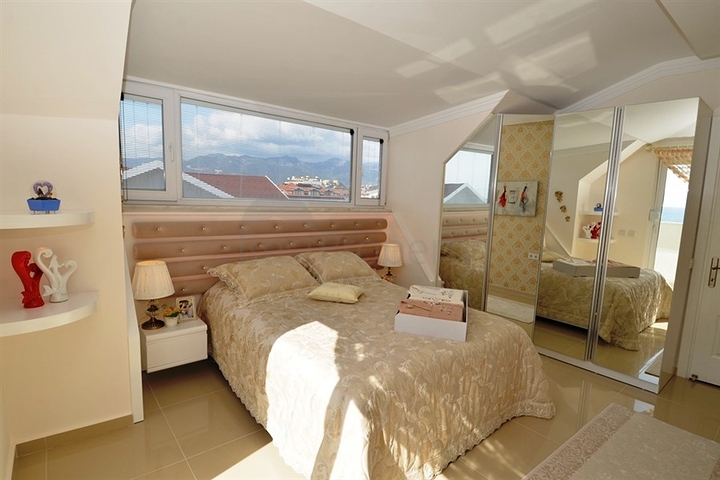 دوبلكس بنتهاوس ضمن مجمع فاخر في منطقة كاستل – ألانيا