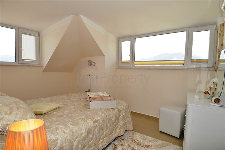 دوبلكس بنتهاوس ضمن مجمع فاخر في منطقة كاستل – ألانيا