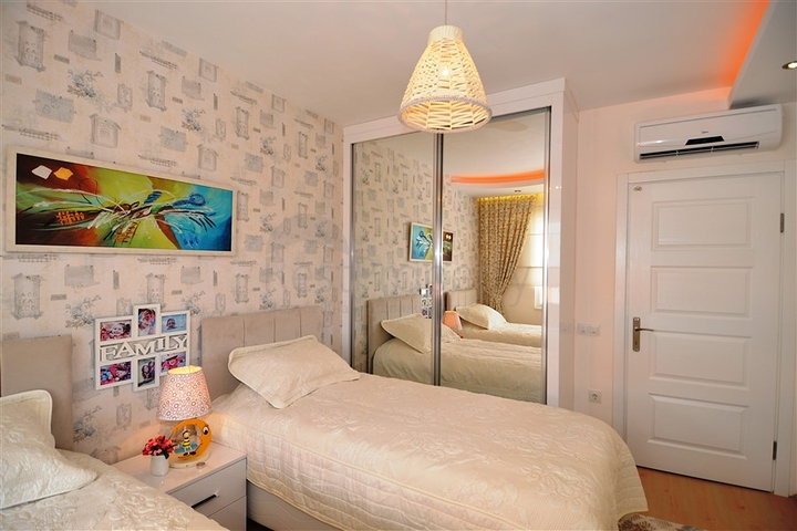 شقق واسعة وفاخرة ضمن مجمع سكني في منطقة محمودلار – ألانيا