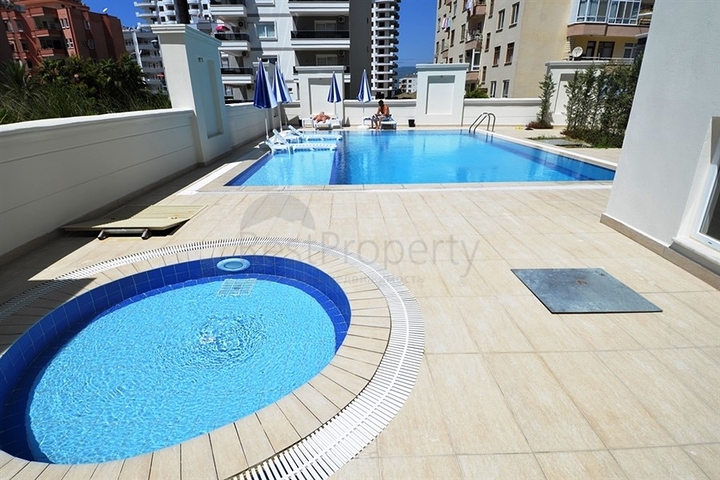 شقق واسعة وفاخرة ضمن مجمع سكني في منطقة محمودلار – ألانيا