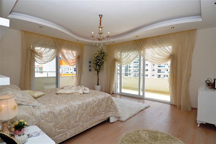 شقق واسعة وفاخرة ضمن مجمع سكني في منطقة محمودلار – ألانيا