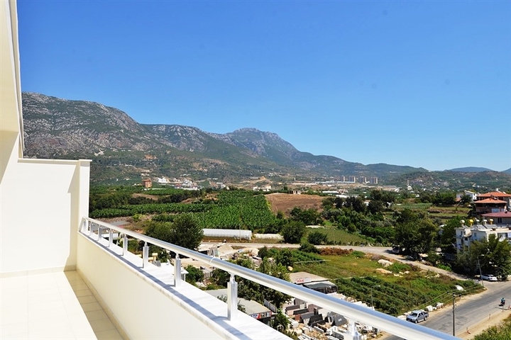 شقق واسعة وفاخرة ضمن مجمع سكني في منطقة محمودلار – ألانيا