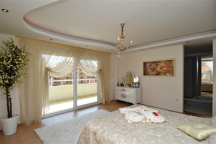 شقق واسعة وفاخرة ضمن مجمع سكني في منطقة محمودلار – ألانيا