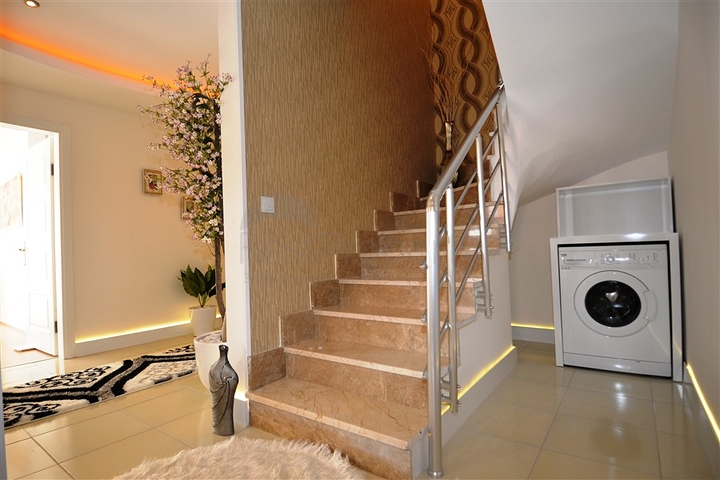 شقق واسعة وفاخرة ضمن مجمع سكني في منطقة محمودلار – ألانيا