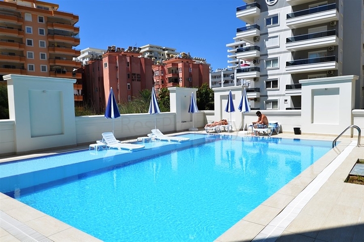 شقق واسعة وفاخرة ضمن مجمع سكني في منطقة محمودلار – ألانيا