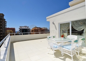 شقق واسعة وفاخرة ضمن مجمع سكني في منطقة محمودلار – ألانيا