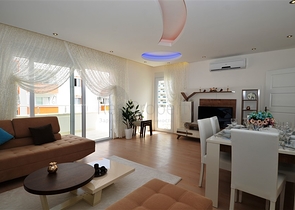 شقق واسعة وفاخرة ضمن مجمع سكني في منطقة محمودلار – ألانيا