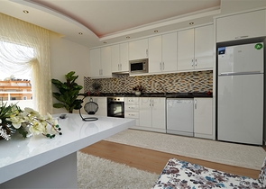 شقق واسعة وفاخرة ضمن مجمع سكني في منطقة محمودلار – ألانيا