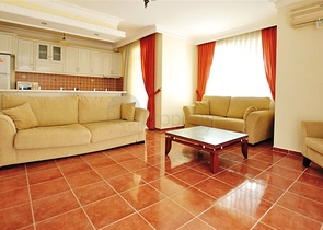 شقة مفروشة على مسافة قريبة من البحر في منطقة محمودلار – ألانيا