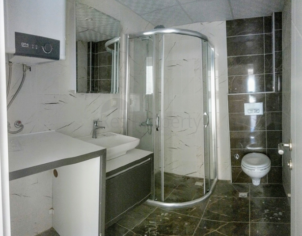 مشروع استثماري قيد الانشاء 