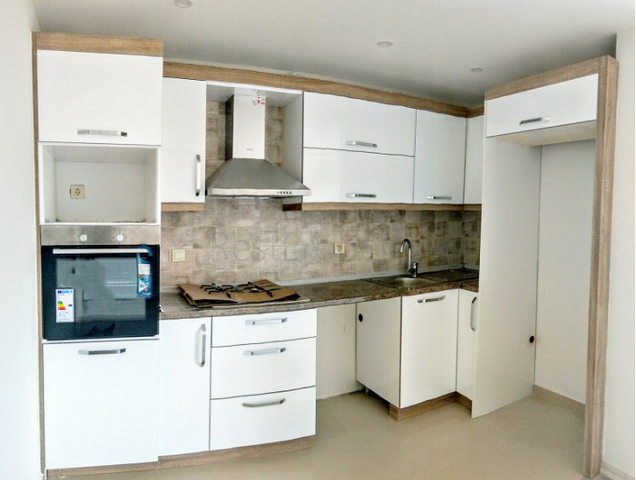 مشروع استثماري قيد الانشاء 