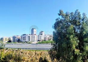 مشروع استثماري قيد الانشاء 