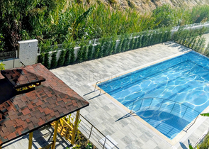 مشروع استثماري قيد الانشاء 