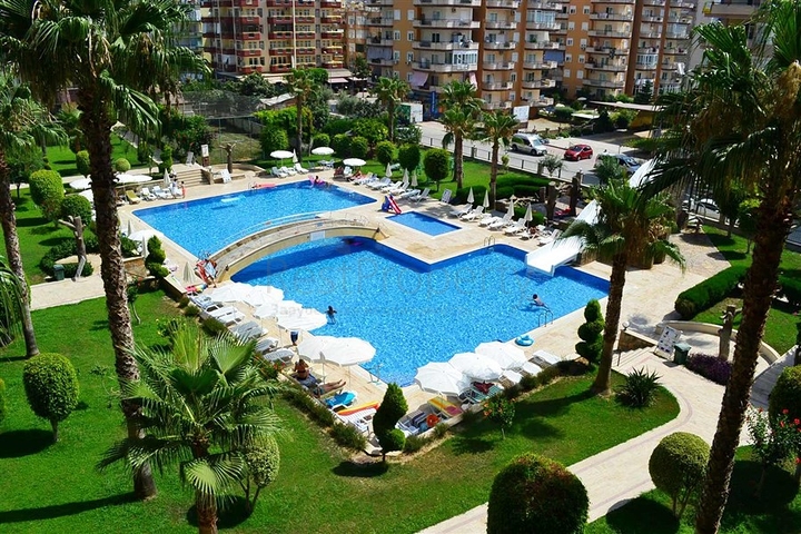 شقة مفروشة واسعة في منطقة محمودلار – ألانيا