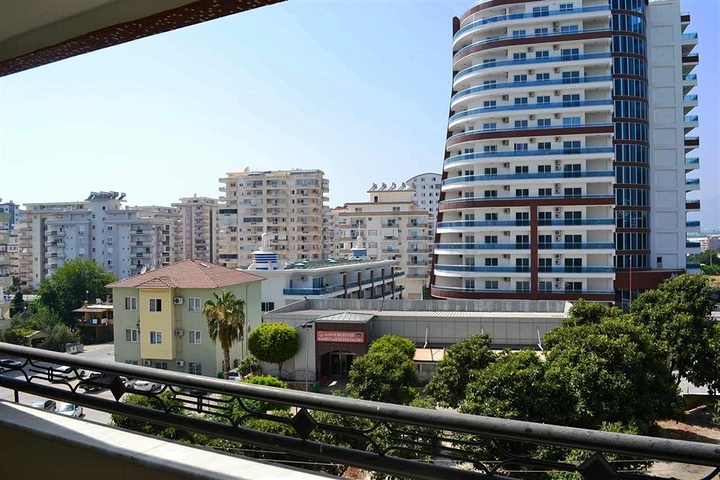 شقة مفروشة واسعة في منطقة محمودلار – ألانيا