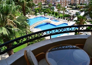 شقة مفروشة واسعة في منطقة محمودلار – ألانيا