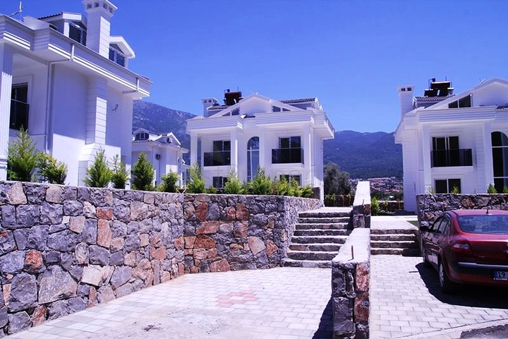 فيلا حديثة ومميزة في مدينة فيتهي