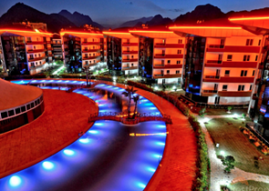 شقة مفروشة ضمن مجمع سكني من فئة الخمس نجوم في منطقة كونيالتي – أنطاليا