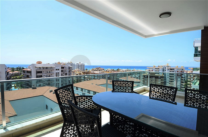 شقة مع إطلالة جميلة على البحر الأبيض المتوسط