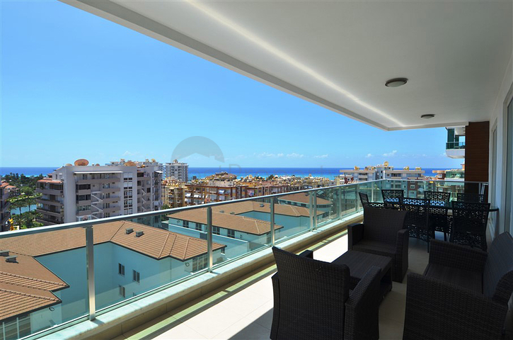 شقة مع إطلالة جميلة على البحر الأبيض المتوسط
