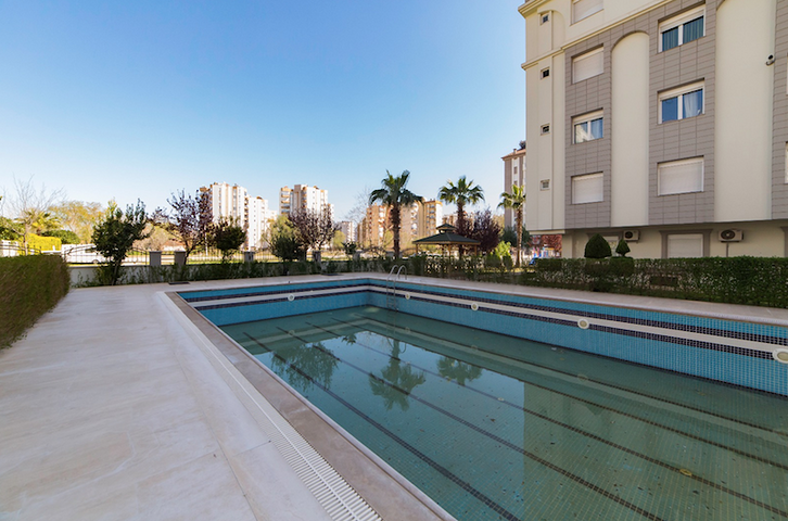 شقة مفروشة مميزة في منطقة لارا – انطاليا