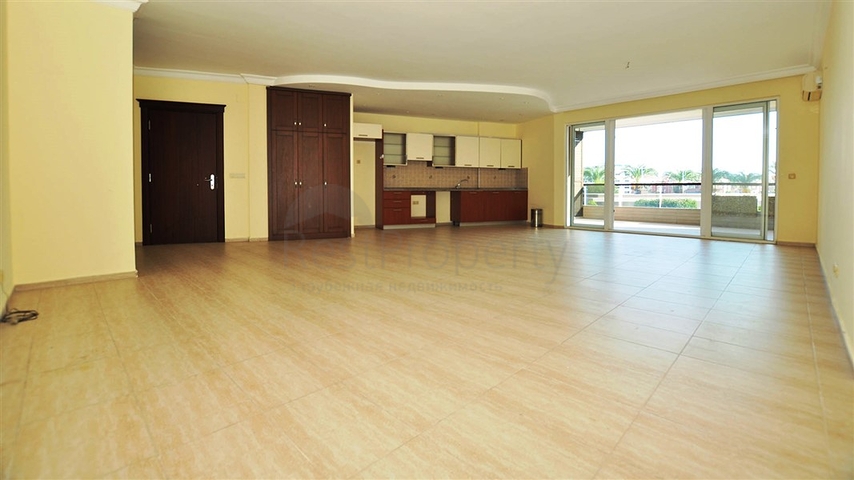 شقة ضمن مجمع سكني على ضفاف النهر في منطقة توسمور – ألانيا