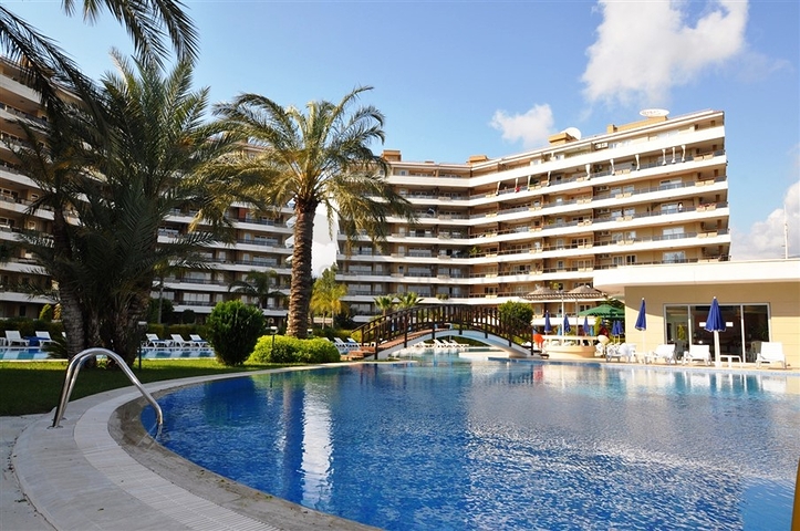 شقة ضمن مجمع سكني على ضفاف النهر في منطقة توسمور – ألانيا