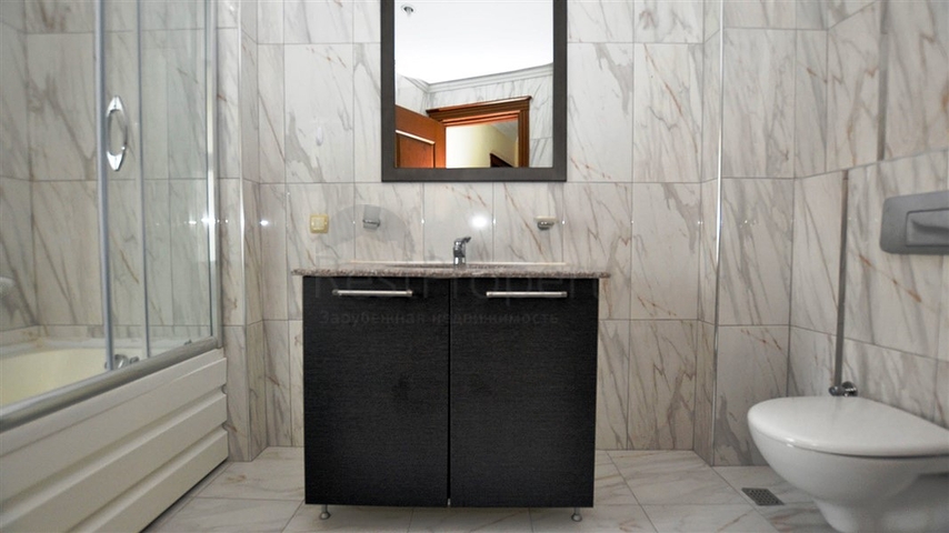 شقة ضمن مجمع سكني على ضفاف النهر في منطقة توسمور – ألانيا