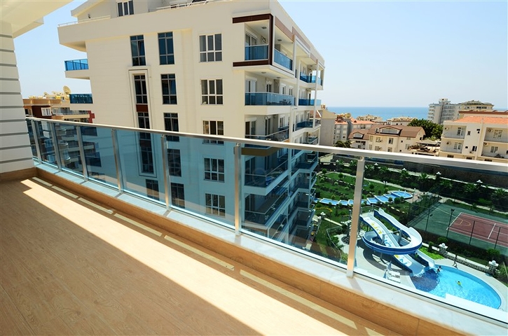 شقة مفروشة بإطلالة بحرية ضمن مجمع فاخر في منطقة توسمور – ألانيا