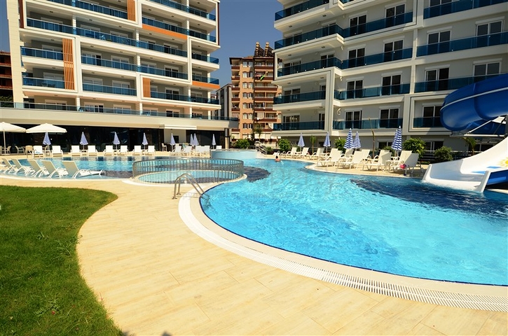 شقة مفروشة بإطلالة بحرية ضمن مجمع فاخر في منطقة توسمور – ألانيا