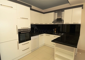 شقة مفروشة بإطلالة بحرية ضمن مجمع فاخر في منطقة توسمور – ألانيا