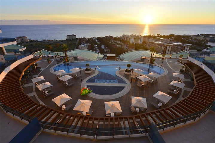 شقة دوبلكس فاخرة على الطراز الشرقي في منطقة كوناكليه – ألانيا