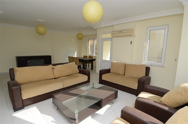 شقة بثلاث غرف ضمن مجمع سكني في مركز مدينة ألانيا